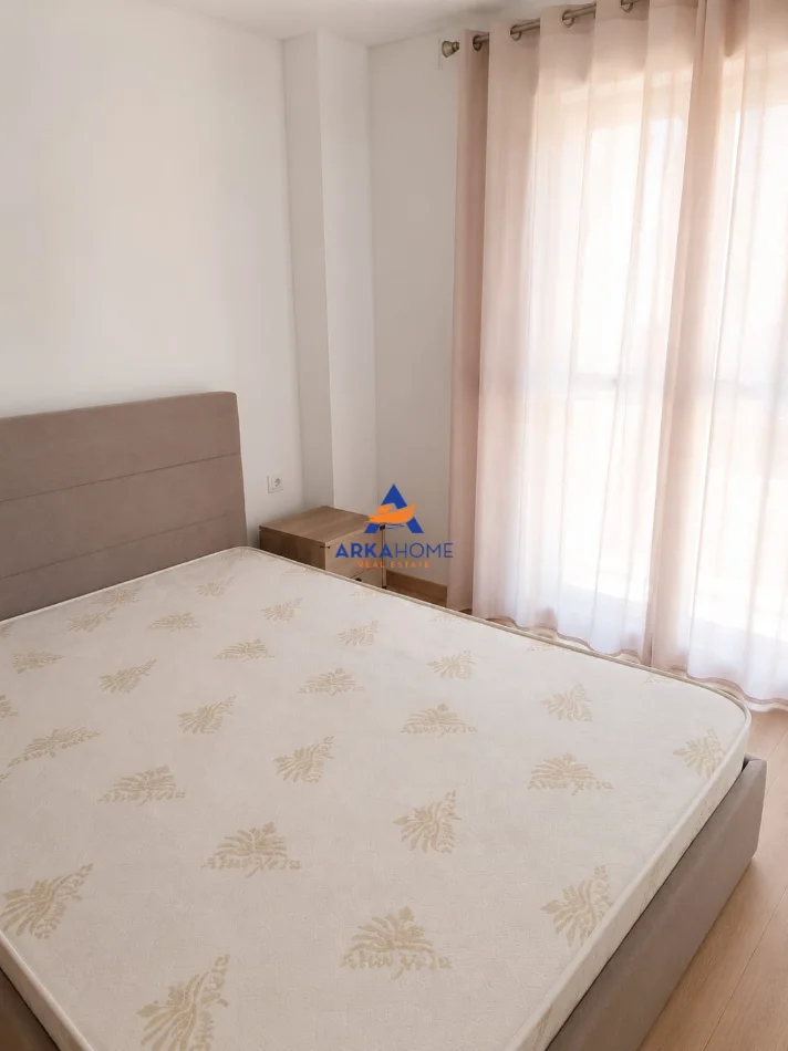 Tirane, jepet me qera apartament 1+1+Ballkon Kati 2, 58 m² 422 € 