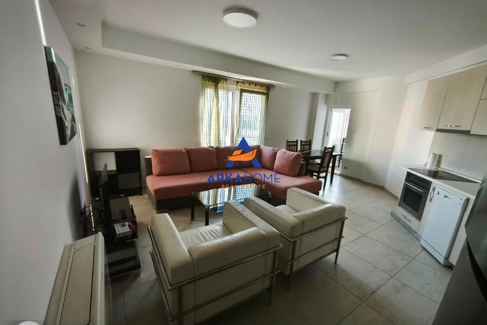 Tirane, jepet me qera apartament 2+1 Kati 5, 93 m² 750 € 