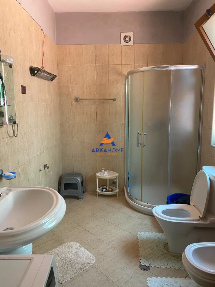 Tirane, shitet shtepi Vile 1 Katshe Kati 1, 100 m² 220.000 € 