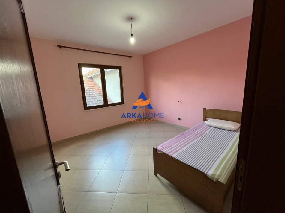 Tirane, jepet me qera apartament 2+1+Ballkon Kati 3, 100 m² 537 € 