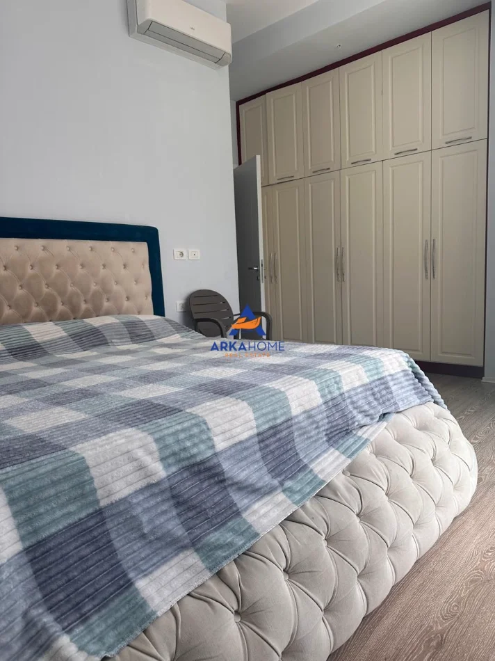 Tirane, shitet apartament 3+1+Ballkon Kati 3, 180 m² 425.965 € 