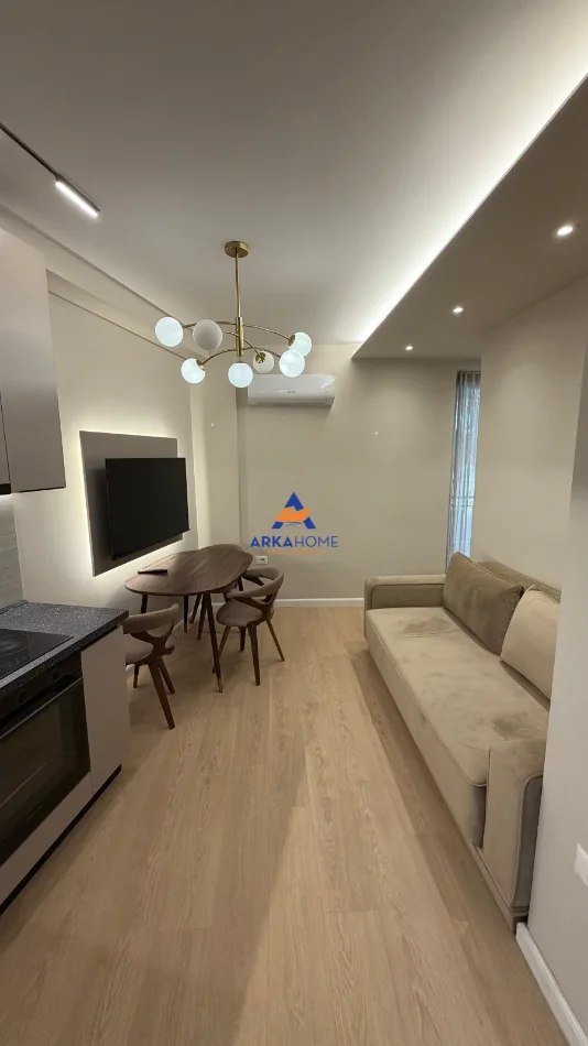 Tirane, jepet me qera apartament 1+1+Ballkon Kati 2, 45 m² 536 € 