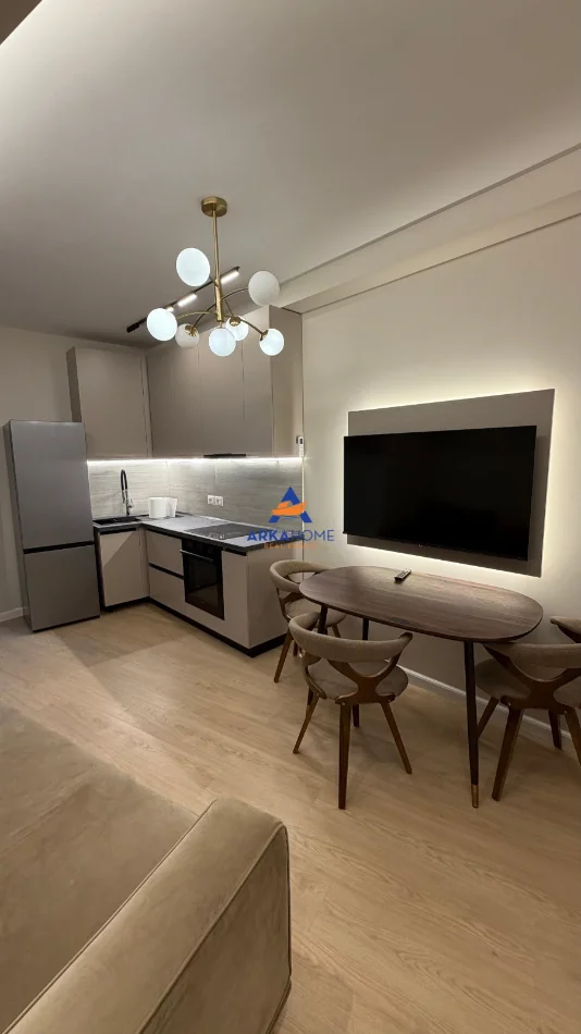 Tirane, jepet me qera apartament 1+1+Ballkon Kati 2, 45 m² 536 € 