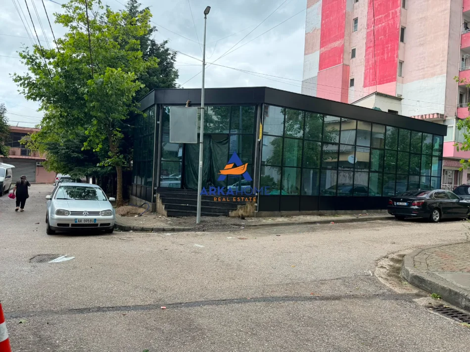 Fushe Kruje, jepet me qera Kati 0, 140 m² 1.072 €