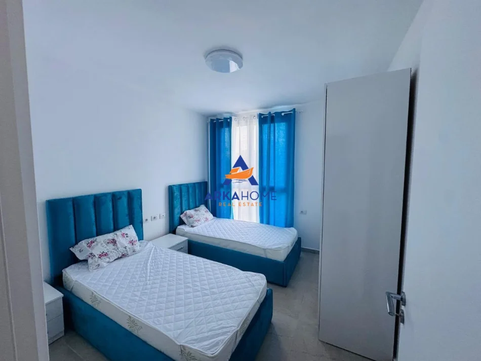 Tirane, jepet me qera apartament 2+1+Ballkon Kati 5, 108 m² 482 € (5 MAJI)