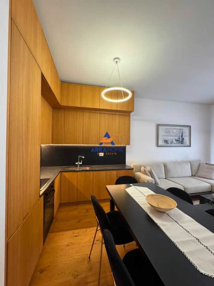 Tirane, jepet me qera apartament 2+1+Ballkon Kati 2, 112 m² 1.200 € 