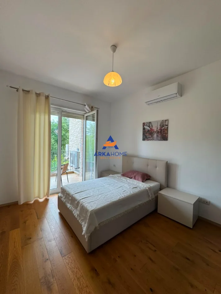 Tirane, jepet me qera apartament 2+1+Ballkon Kati 2, 112 m² 1.200 € 