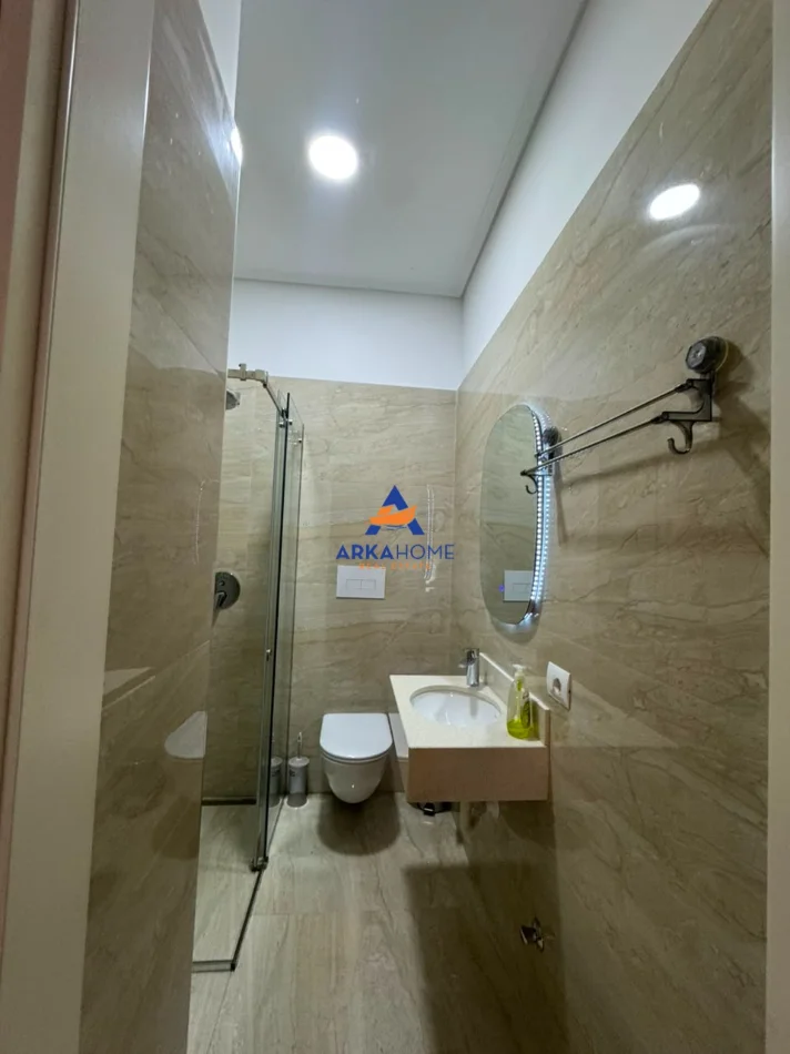 Tirane, jepet me qera apartament 2+1+Ballkon Kati 2, 112 m² 1.200 € 