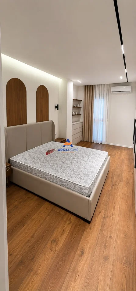 Tirane, jepet me qera apartament 1+1+Ballkon Kati 4, 49 m² 700 € 