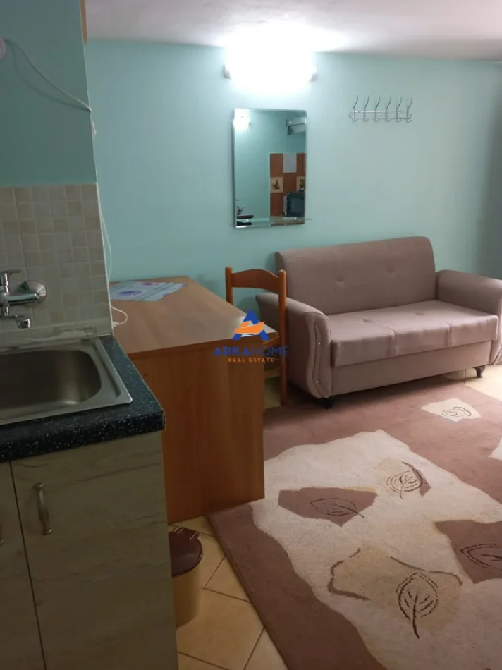 Tirane, jepet me qera apartament 1+1 Kati 0, 60 m² 375 € 