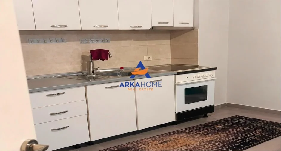 Tirane, jepet me qera apartament 1+1+Ballkon Kati 2, 85 m² 590 € 