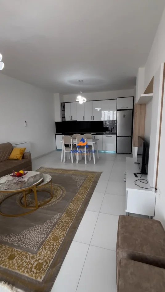 Tirane, jepet me qera apartament 1+1+Ballkon Kati 5, 74 m² 483 € 
