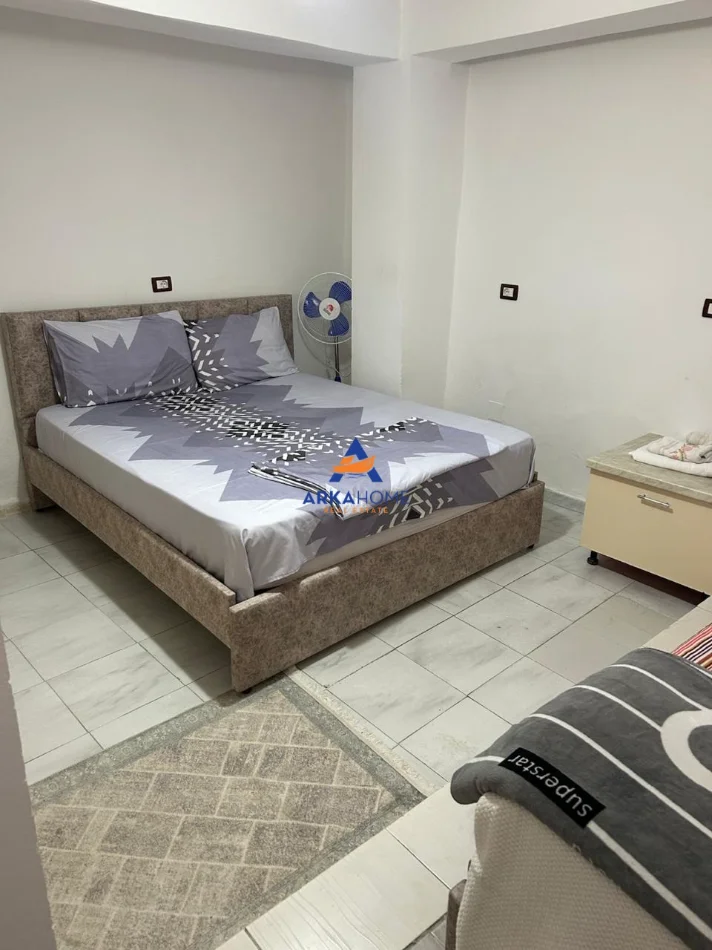 Tirane, jepet me qera apartament 1+1+Ballkon Kati 1, 70 m² 429 € 