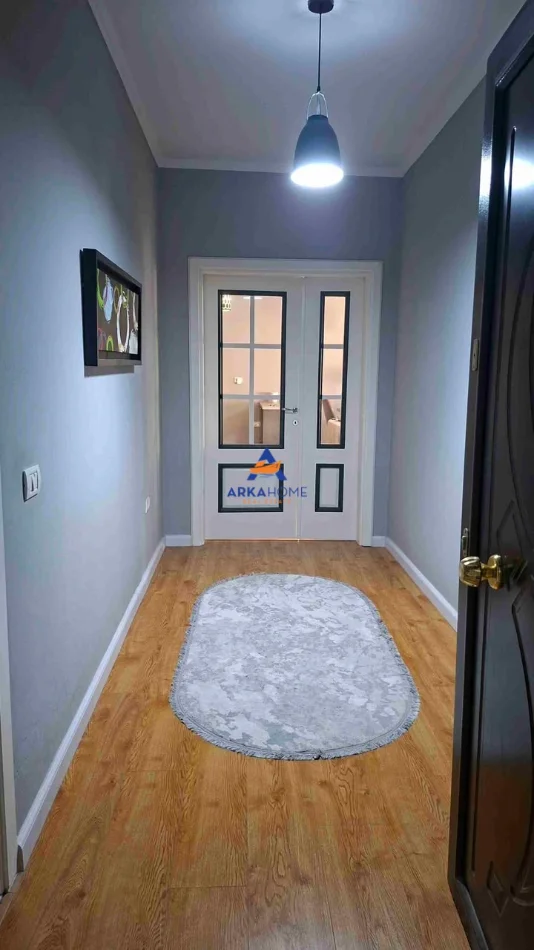 Tirane, jepet me qera apartament 2+1+Ballkon Kati 3, 120 m² 804 € 