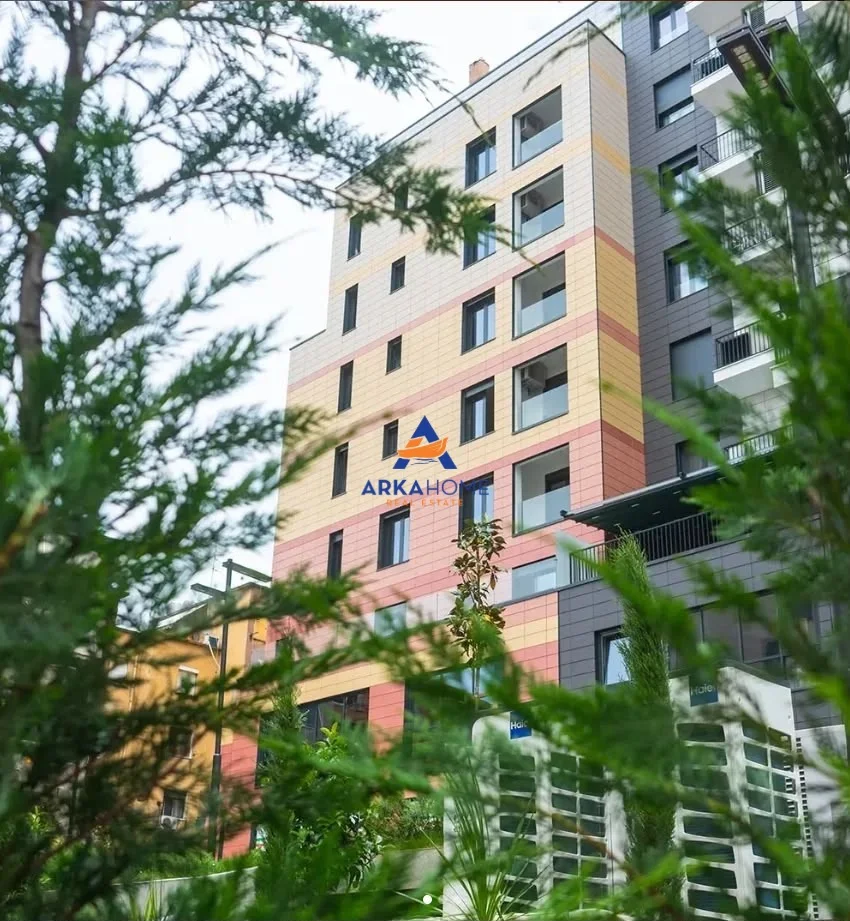 Tirane, jepet me qera apartament 2+1+Ballkon Kati 2, 95 m² 1.300 € 