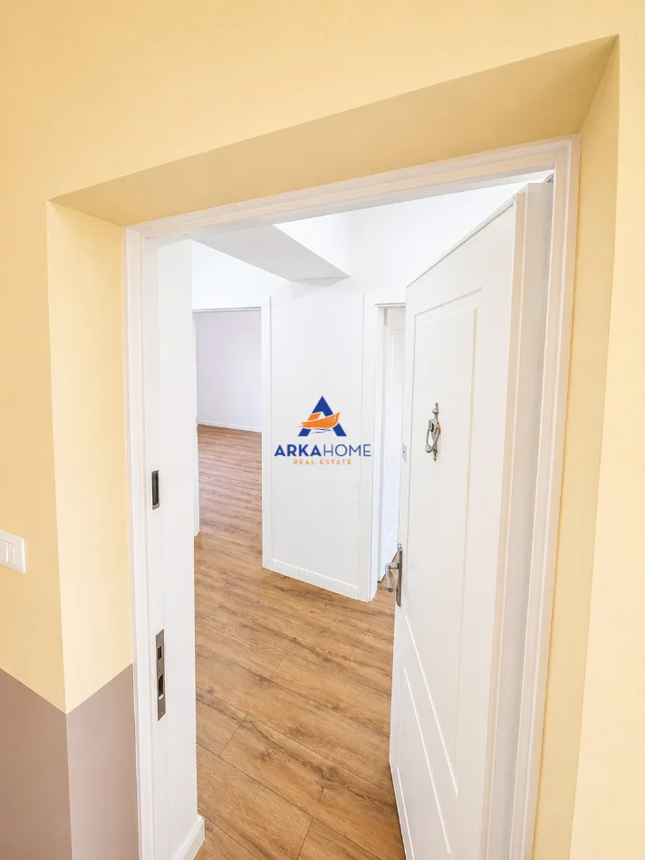 Tirane, shitet apartament 1+1+Ballkon Kati 3, 67 m² 171.700 € 
