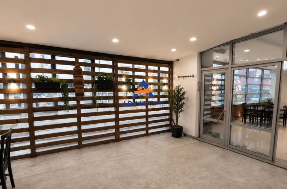 Tirane, jepet me qera ambjent biznesi Kati 0, 100 m² 858 € 