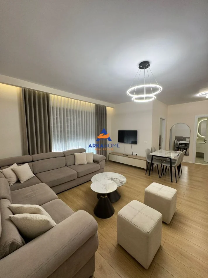 Tirane, jepet me qera apartament 1+1+Ballkon Kati 3, 68 m² 643 € 