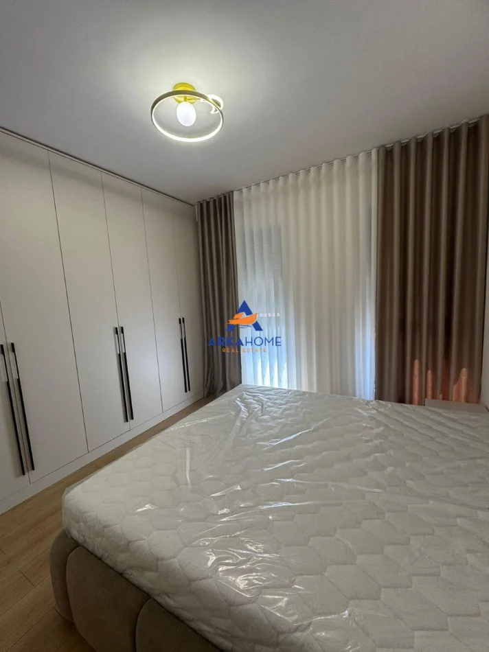 Tirane, jepet me qera apartament 1+1+Ballkon Kati 3, 68 m² 643 € 