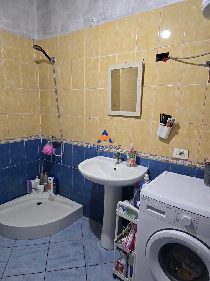 Tirane, jepet me qera apartament 1+1+Ballkon Kati 1, 64 m² 380 € 