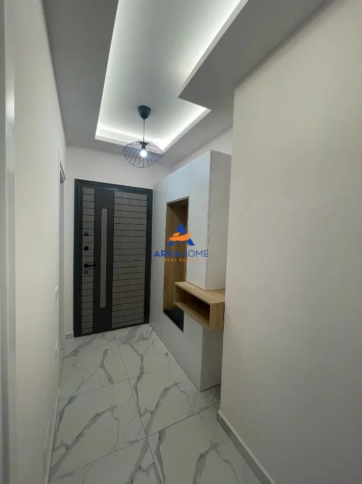 Tirane, shitet apartament 1+1+Ballkon Kati 4, 67 m² 135.000 € 