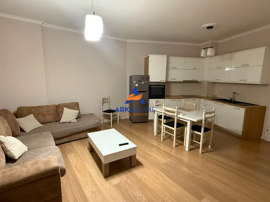 Tirane, jepet me qera apartament 1+1+Ballkon Kati 6, 74 m² 536 € 
