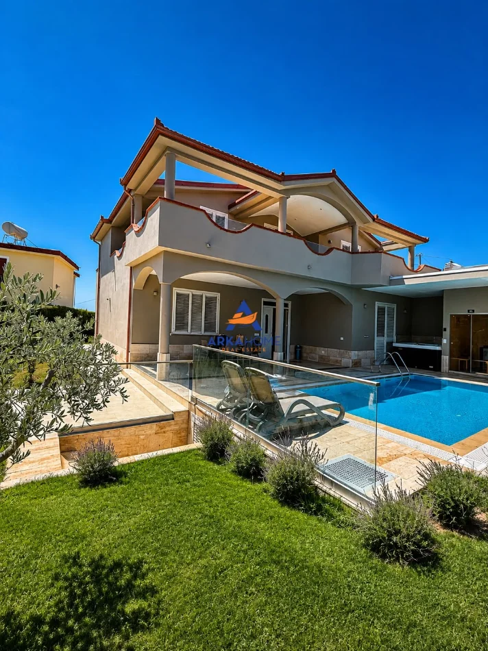 Durres, shitet Vile 3+1+Ballkon Kati 2, 390 m² 400.000 € (LIQENI RUBJEKES)