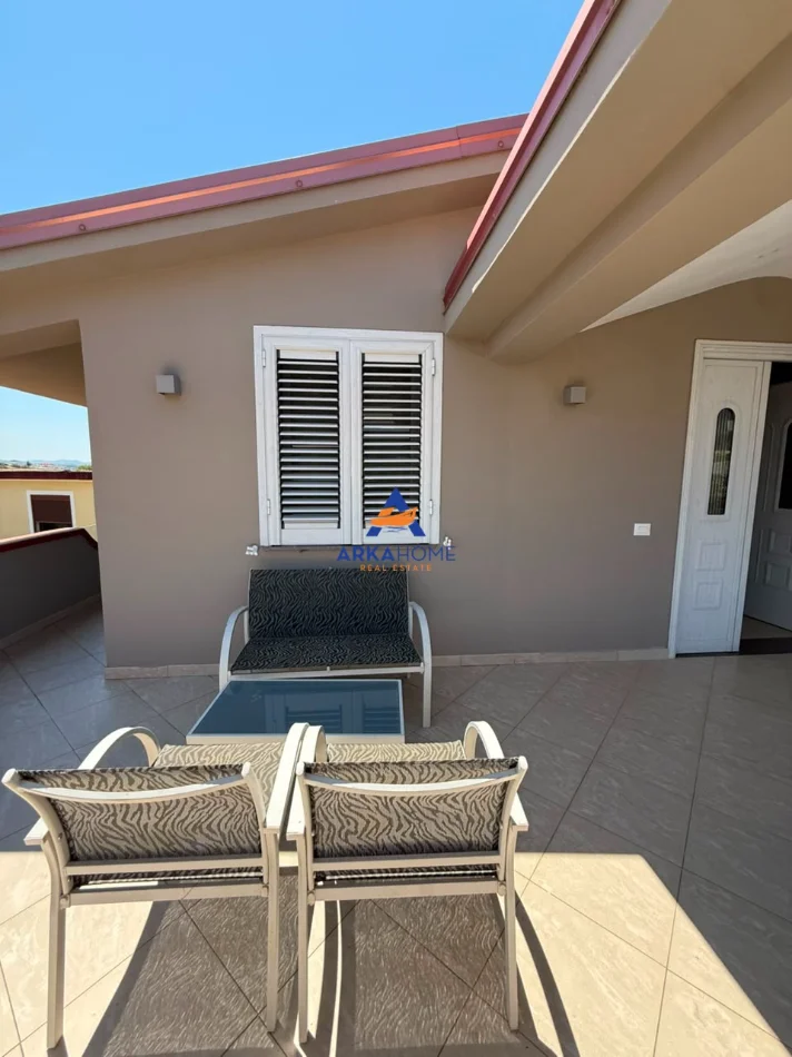 Durres, shitet Vile 3+1+Ballkon Kati 2, 390 m² 400.000 € (LIQENI RUBJEKES)