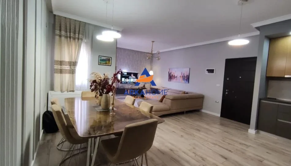 Tirane, jepet me qera apartament 2+1+Ballkon Kati 1, 99 m² 646 € (KOPSHTI BOTANIK)