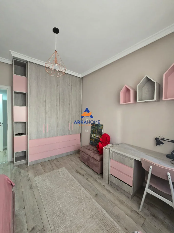 Tirane, jepet me qera apartament 2+1+Ballkon Kati 1, 99 m² 646 € (KOPSHTI BOTANIK)