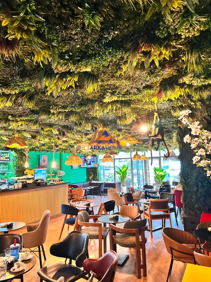 Tirane, shitet lokal Kati 2, 200 m² (KOMBINAT)