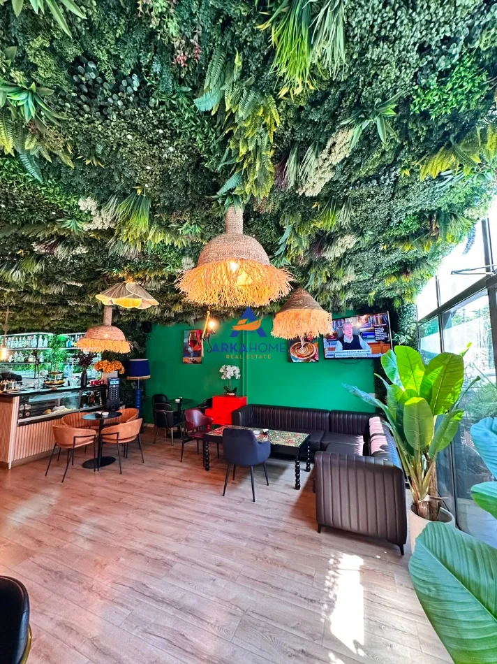 Tirane, jepet me qera lokal Kati 2, 200 m² (KOMBINAT)