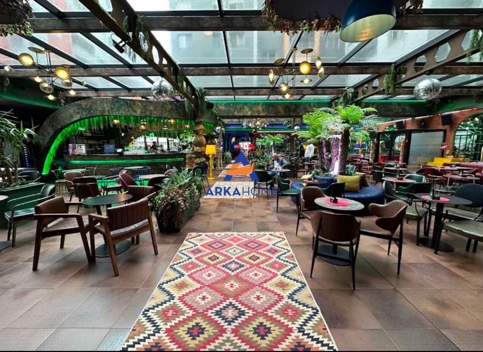Tirane, jepet me qera lokal Kati 0, 500 m² 5.000 € 