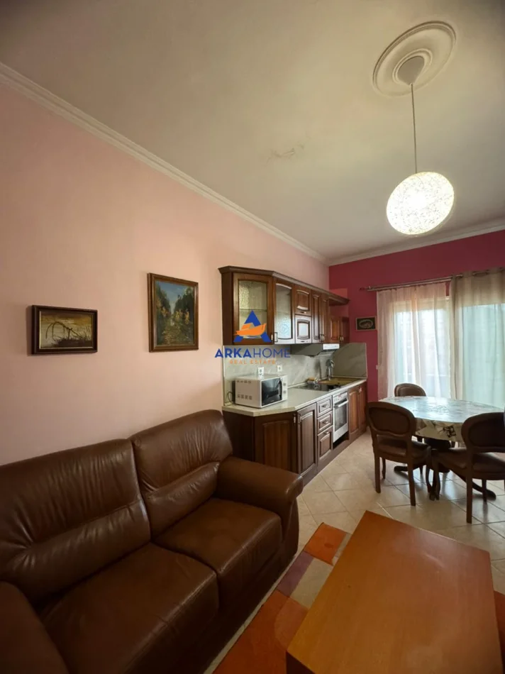 Tirane, jepet me qera apartament 1+1 Kati 3, 70 m² (SELITE)