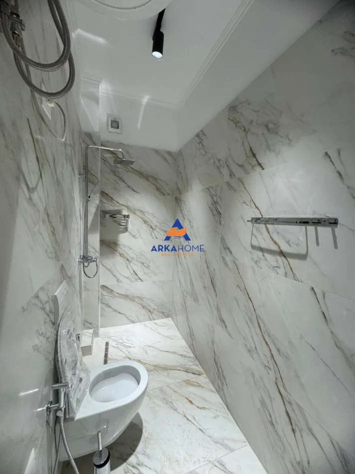 Tirane, jepet me qera apartament 1+1 Kati 3, 70 m² (SELITE)