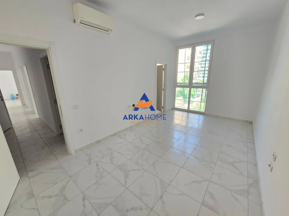 Tirane, jepet me qera zyre Kati 2, 111 m² 1.080 € (21 DHJETORI)