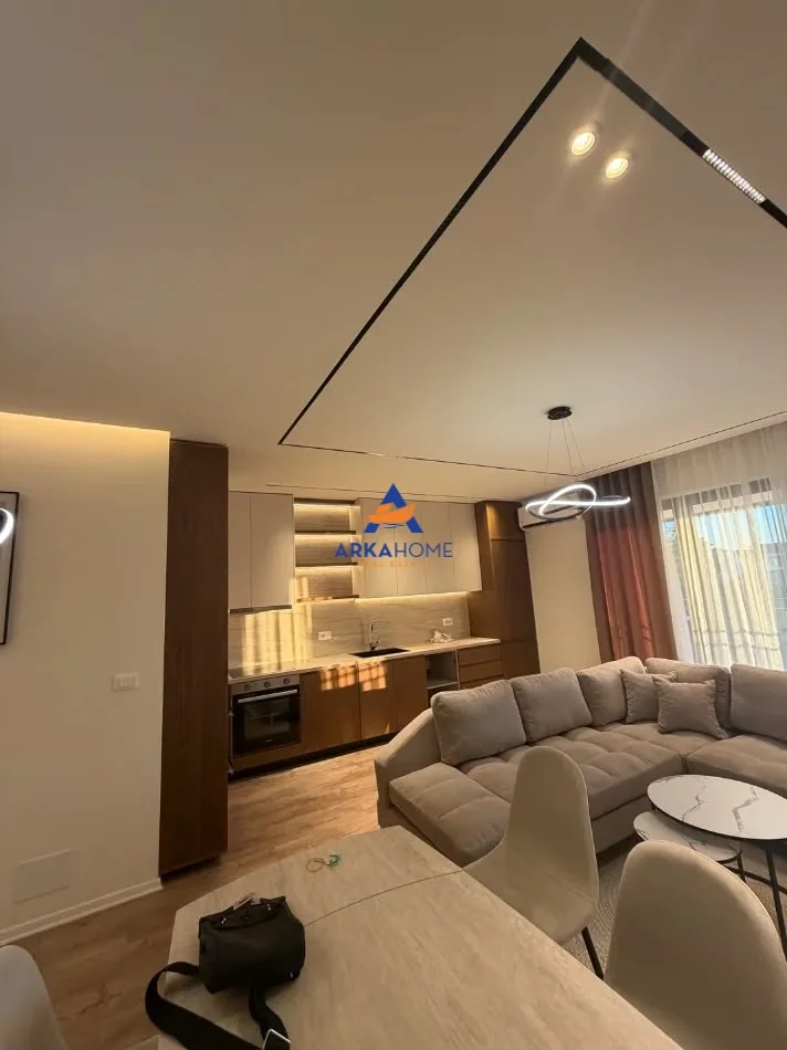 Tirane, jepet me qera apartament 3+1+Ballkon Kati 3, 127 m² 1.100 € (BULEVARDI RI)