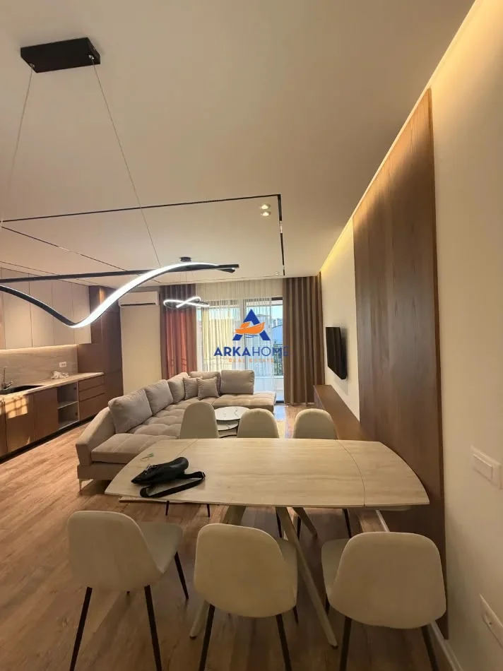 Tirane, jepet me qera apartament 3+1+Ballkon Kati 3, 127 m² 1.100 € (BULEVARDI RI)