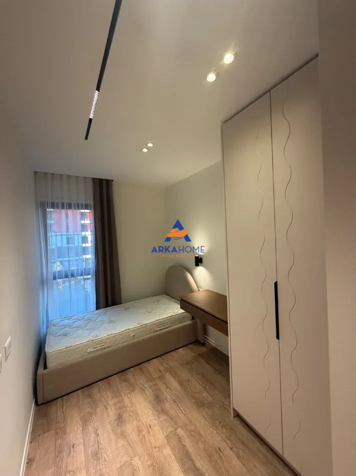 Tirane, jepet me qera apartament 3+1+Ballkon Kati 3, 127 m² 1.100 € (BULEVARDI RI)