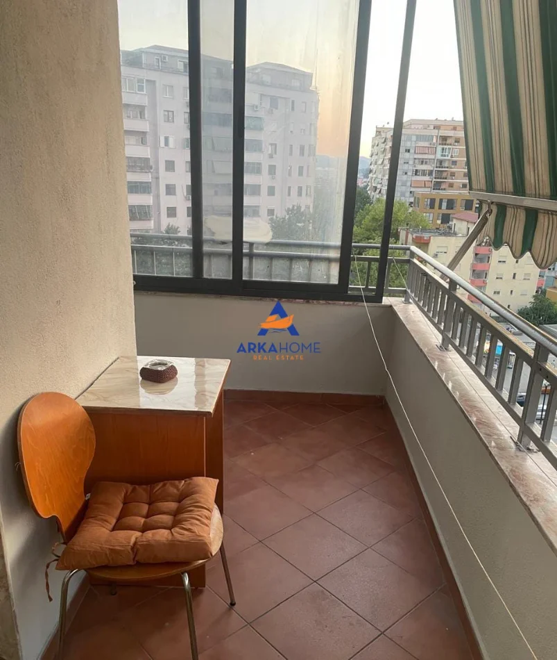 Tirane, jepet me qera apartament 2+1+Ballkon Kati 7, 96 m² 810 € (STACION TRRENI)