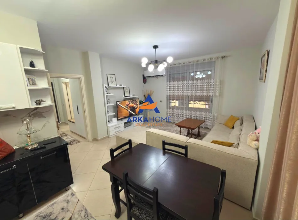 Tirane, shitet apartament 1+1+Ballkon Kati 2, 74 m² 216.216 € (LIQENI THATE)