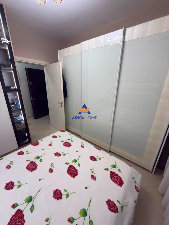 Tirane, shitet apartament 1+1+Ballkon Kati 2, 74 m² 216.216 € (LIQENI THATE)