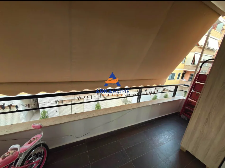 Tirane, shitet apartament 1+1+Ballkon Kati 2, 74 m² 216.216 € (LIQENI THATE)