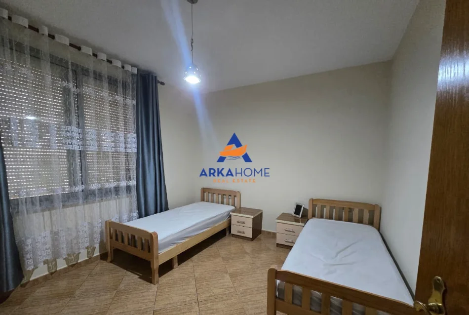 Tirane, jepet me qera apartament 2+1+Ballkon , 105 m² 800 € (RRUGA E KOSOVAREVE)