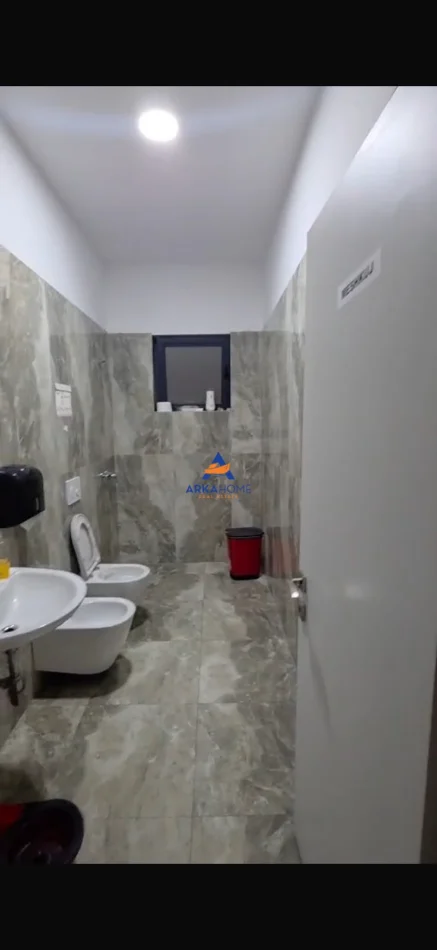 Tirane, shitet ambjent biznesi Kati 1, 400 m² 1.400.000 € (ASTIR)