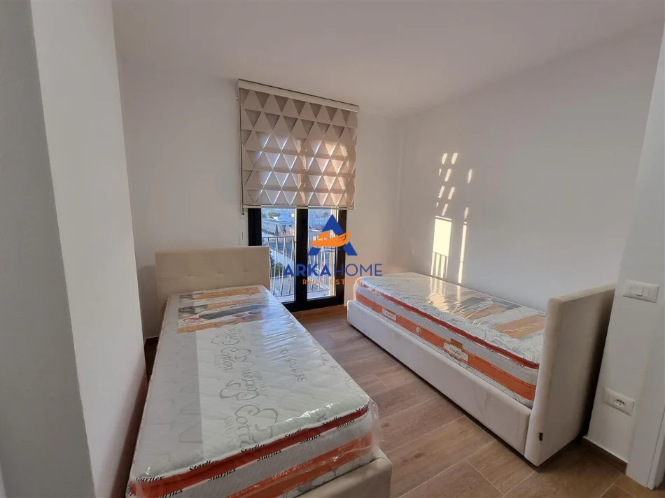 Tirane, jepet me qera apartament 2+1 Kati 8, 100 m² 750 € (RRUGA E DIBRES)