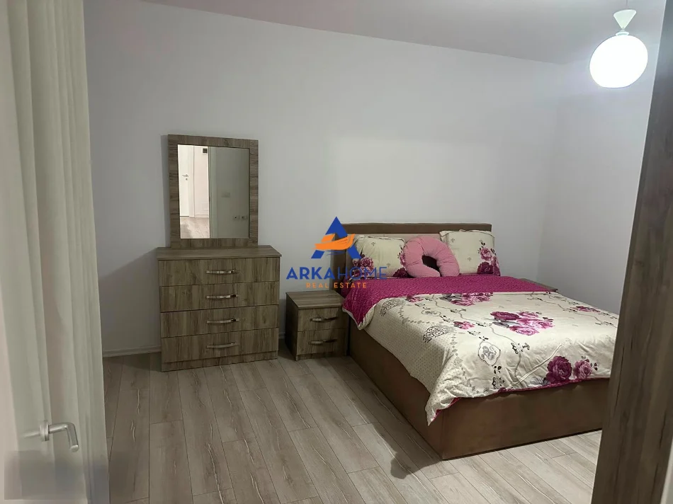 Tirane, jepet me qera apartament 1+1 Kati 2, 70 m² 648 € (QENDER)