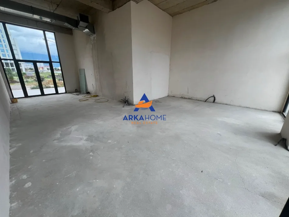 Tirane, jepet me qera dyqan Kati 0, 84 m² 1.729 € (JORDAN MISJA)