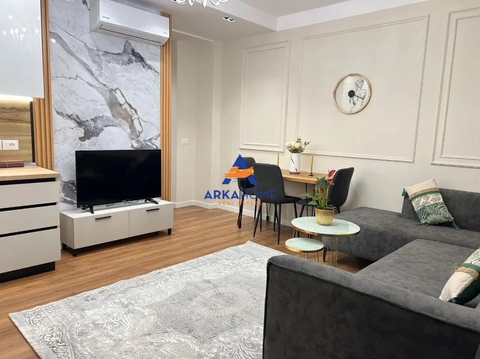 Tirane, jepet me qera apartament 1+1 Kati 4, 58 m² 680 € (LIQENI THATE)