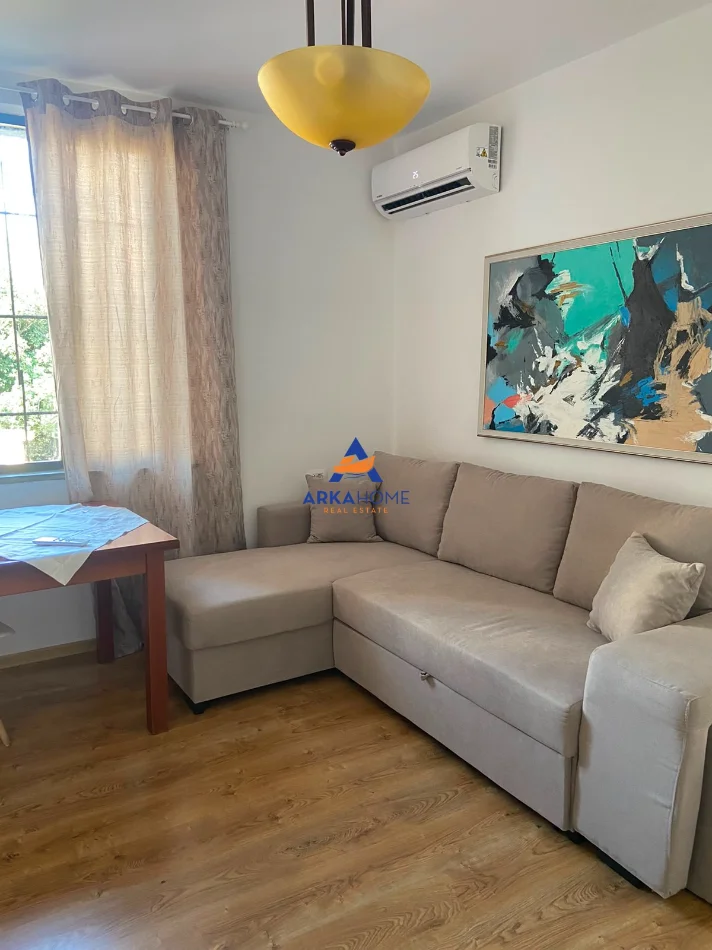 Tirane, jepet me qera apartament 1+1 Kati 2, 55 m² 670 € (RRUGA MALIQ MUCO)